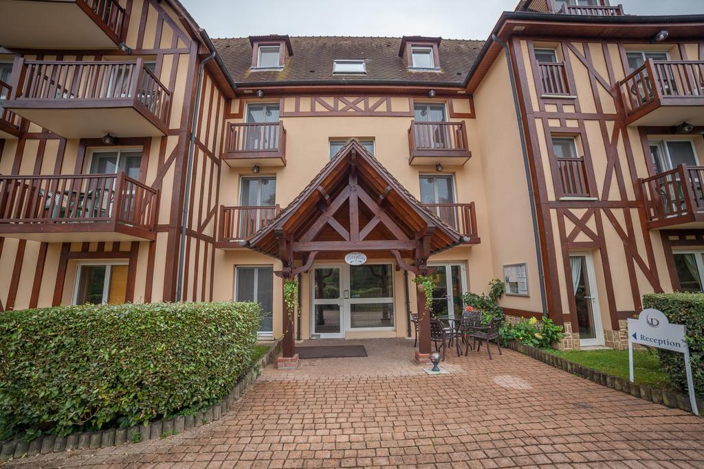 Karma Manoir Des Deux Amants Aparthotel Connelles Exteriör bild